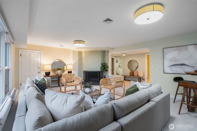 4812 NE 42nd Street, Seattle, WA 98105