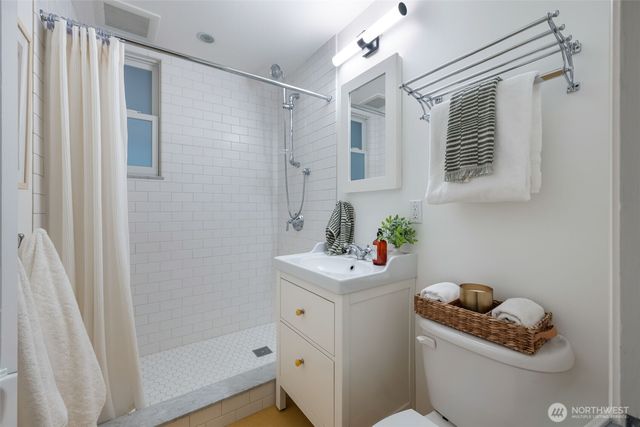 4812 NE 42nd Street, Seattle, WA 98105