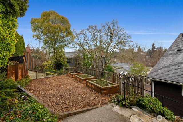 4812 NE 42nd Street, Seattle, WA 98105