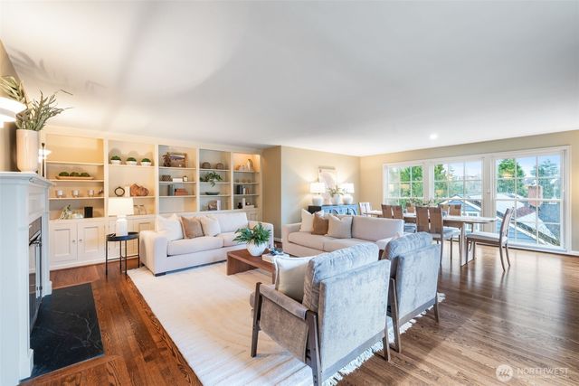 4812 NE 42nd Street, Seattle, WA 98105