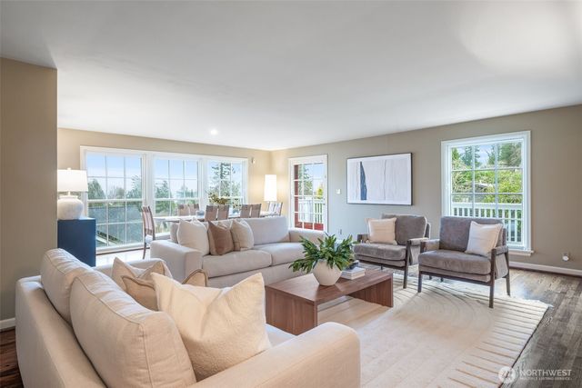 4812 NE 42nd Street, Seattle, WA 98105