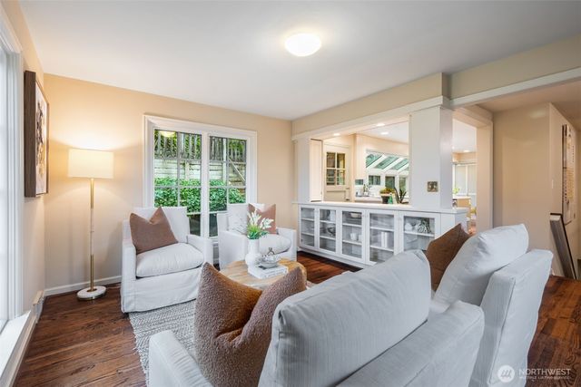 4812 NE 42nd Street, Seattle, WA 98105