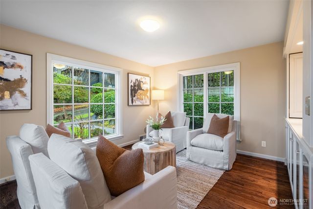 4812 NE 42nd Street, Seattle, WA 98105