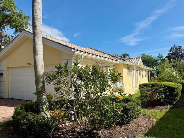 5779 IVREA DRIVE, Sarasota, FL 34238