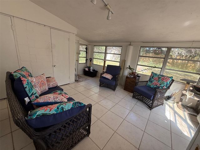 1020 NE 1ST AVENUE, Gainesville, FL 32601