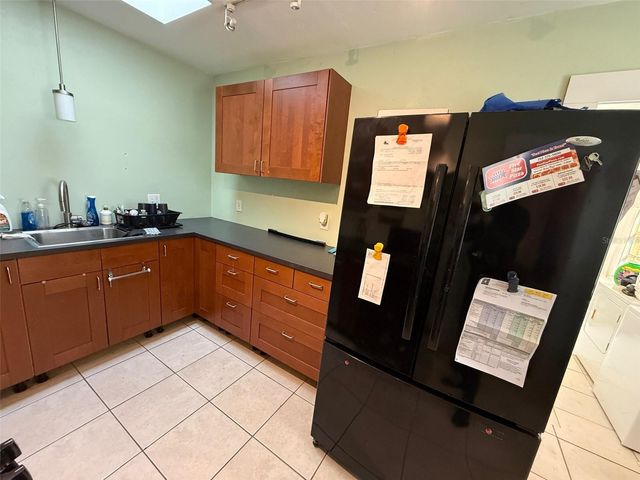 1020 NE 1ST AVENUE, Gainesville, FL 32601