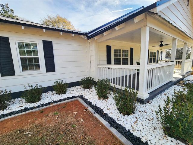 2802 Stanton SE Road, Conyers, GA 30094