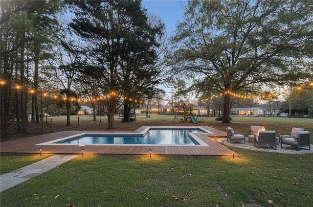 2802 Stanton SE Road, Conyers, GA 30094