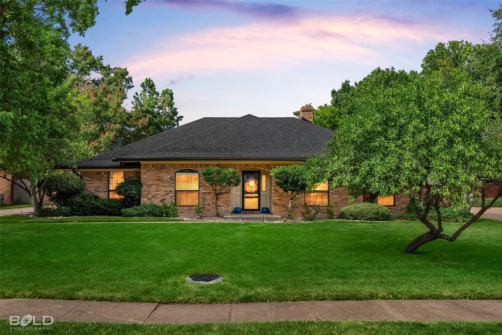 128 Southwood Drive, Bossier City, LA 71111