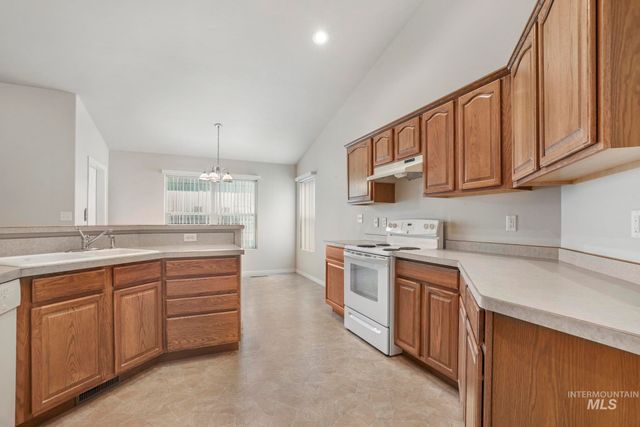 2296 Julie Ln, Twin Falls, ID 83301