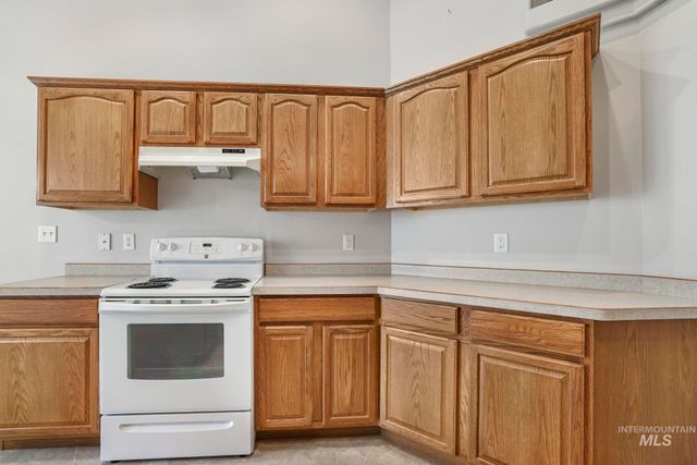 2296 Julie Ln, Twin Falls, ID 83301