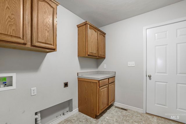 2296 Julie Ln, Twin Falls, ID 83301