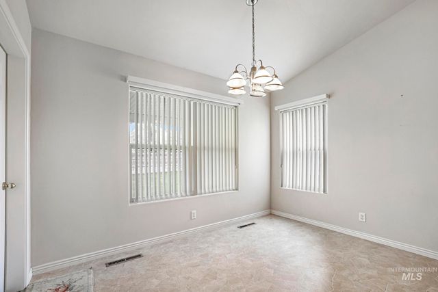 2296 Julie Ln, Twin Falls, ID 83301