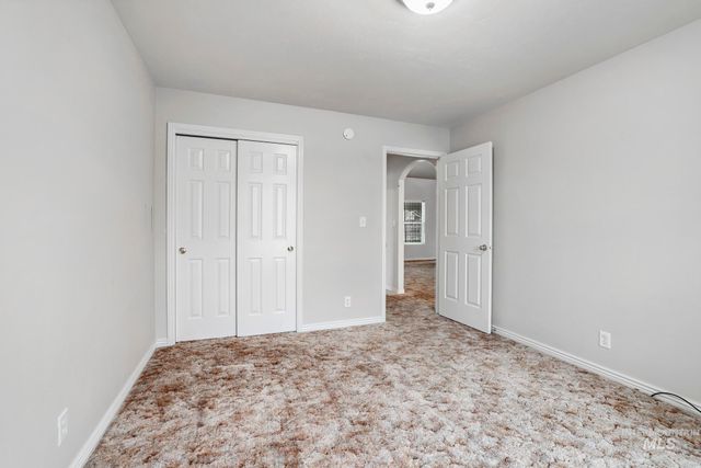 2296 Julie Ln, Twin Falls, ID 83301