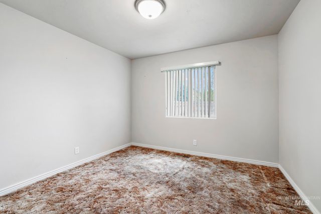 2296 Julie Ln, Twin Falls, ID 83301