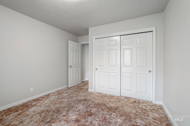 2296 Julie Ln, Twin Falls, ID 83301