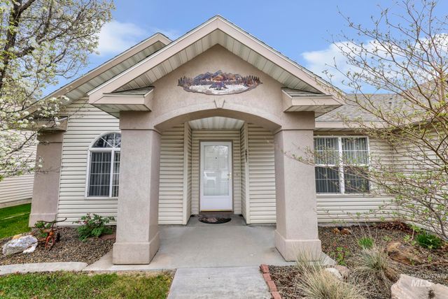 2296 Julie Ln, Twin Falls, ID 83301