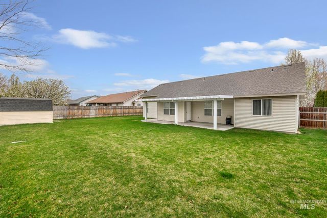 2296 Julie Ln, Twin Falls, ID 83301