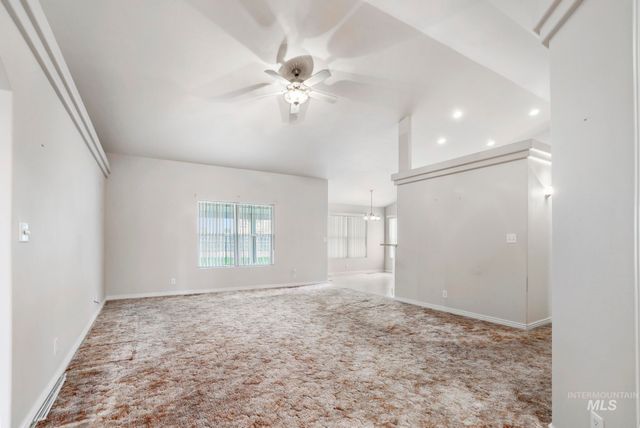 2296 Julie Ln, Twin Falls, ID 83301