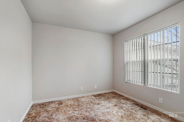 2296 Julie Ln, Twin Falls, ID 83301