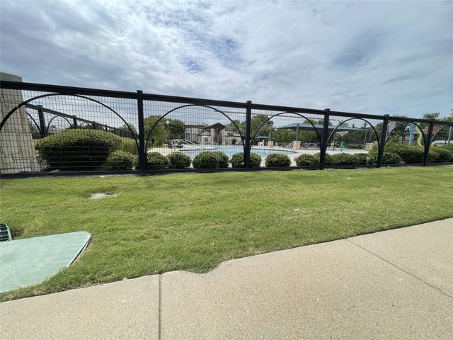 160 Angus Drive, Cross Roads, TX 76227