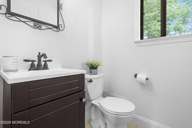 8 Petal Patch Trail, Howell, NJ 07731