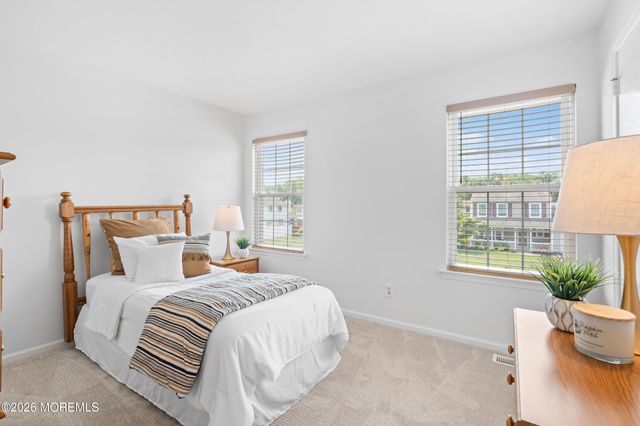 8 Petal Patch Trail, Howell, NJ 07731