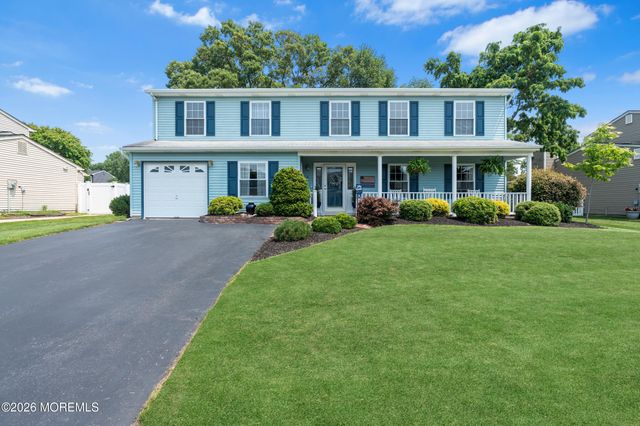 8 Petal Patch Trail, Howell, NJ 07731