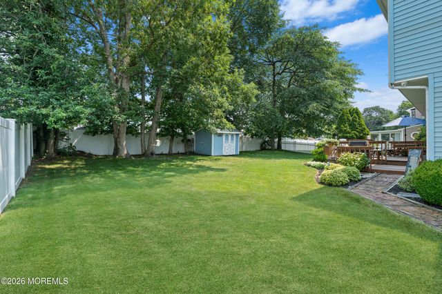 8 Petal Patch Trail, Howell, NJ 07731