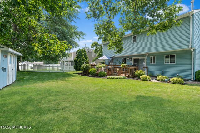 8 Petal Patch Trail, Howell, NJ 07731