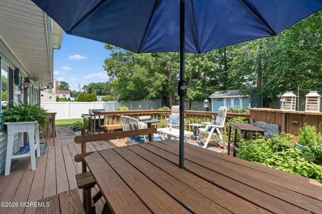 8 Petal Patch Trail, Howell, NJ 07731