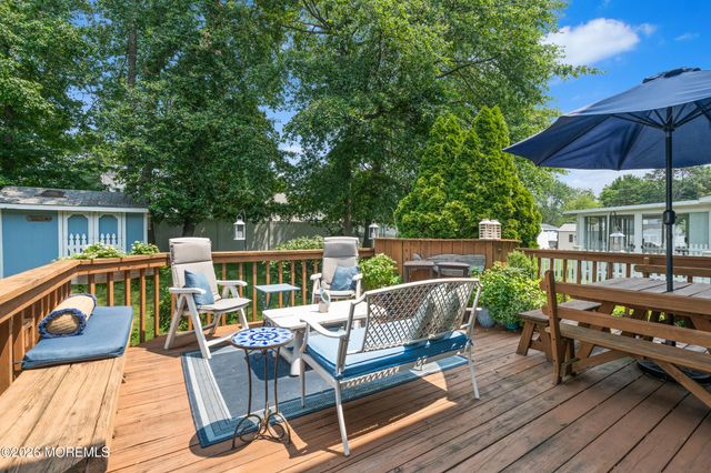 8 Petal Patch Trail, Howell, NJ 07731