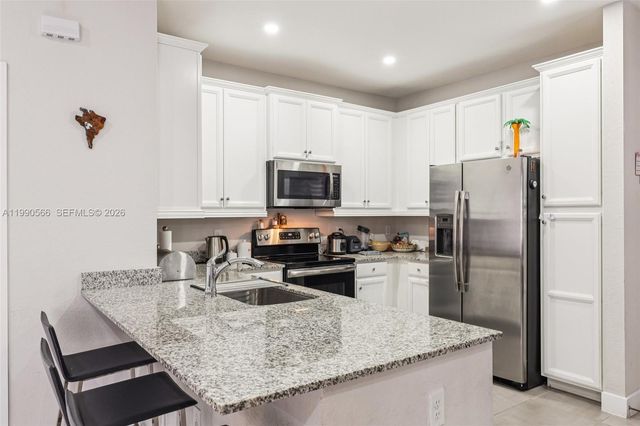 10828 SW 235 St, Miami, FL 33032