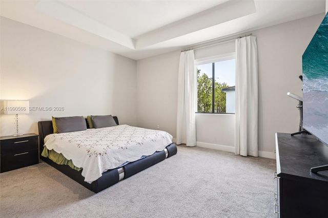 10828 SW 235 St, Miami, FL 33032