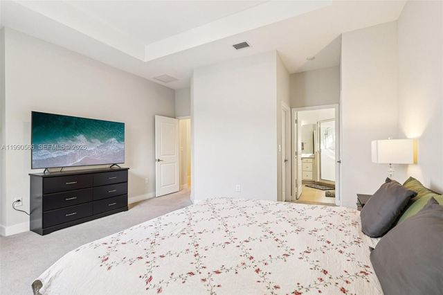 10828 SW 235 St, Miami, FL 33032