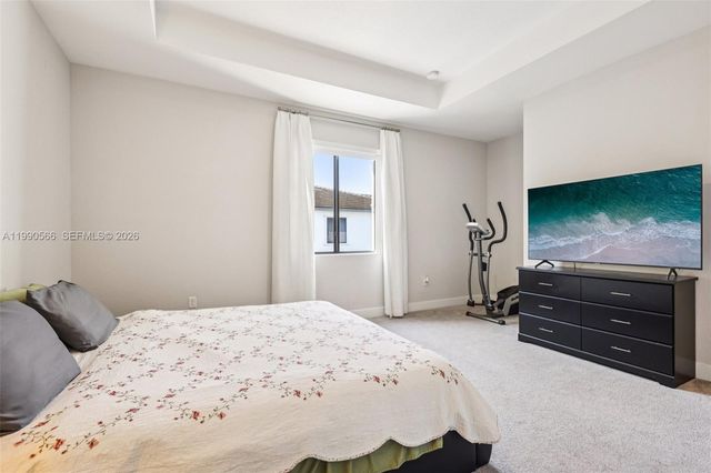 10828 SW 235 St, Miami, FL 33032