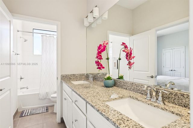 10828 SW 235 St, Miami, FL 33032