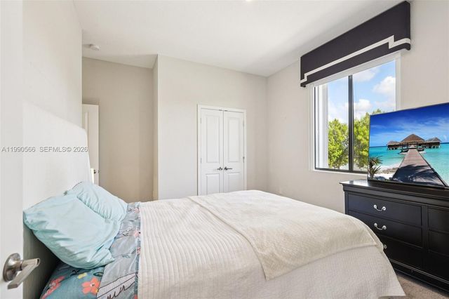 10828 SW 235 St, Miami, FL 33032