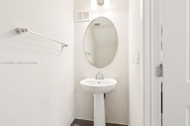 10828 SW 235 St, Miami, FL 33032