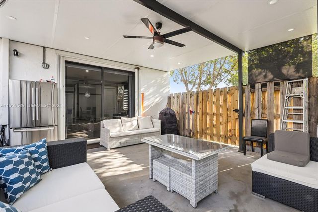 10828 SW 235 St, Miami, FL 33032