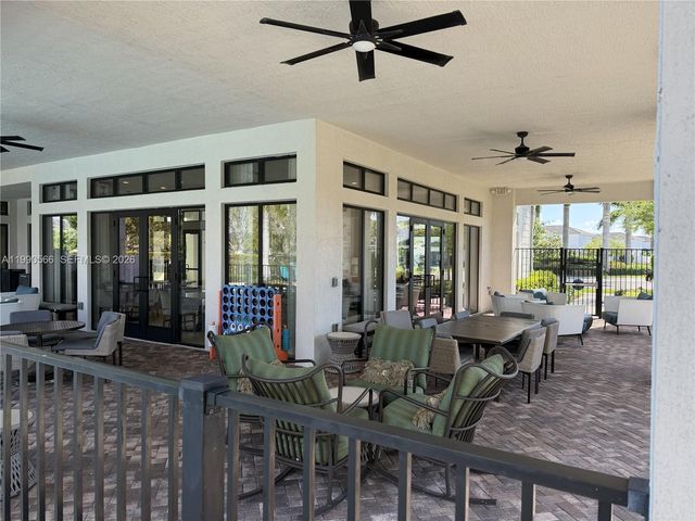 10828 SW 235 St, Miami, FL 33032