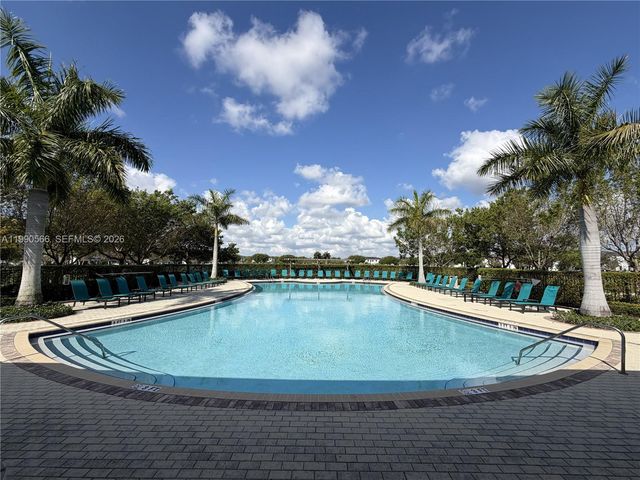 10828 SW 235 St, Miami, FL 33032