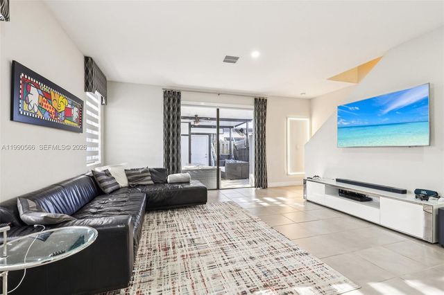 10828 SW 235 St, Miami, FL 33032