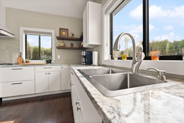 133 Lakeshore Drive, Russell Springs, KY 42642