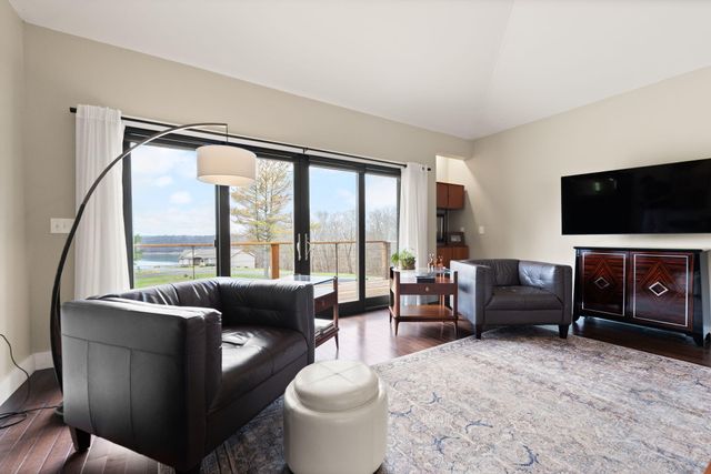 133 Lakeshore Drive, Russell Springs, KY 42642