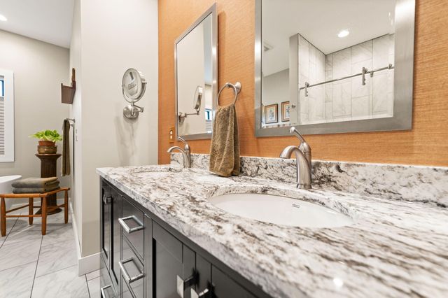 133 Lakeshore Drive, Russell Springs, KY 42642