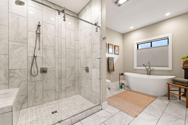 133 Lakeshore Drive, Russell Springs, KY 42642