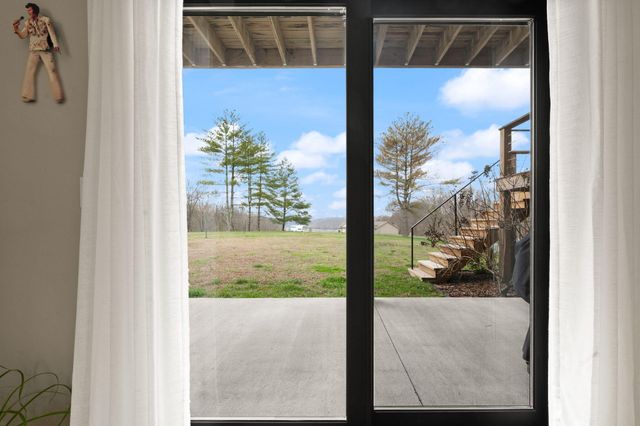 133 Lakeshore Drive, Russell Springs, KY 42642