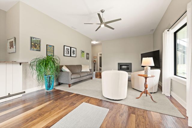 133 Lakeshore Drive, Russell Springs, KY 42642