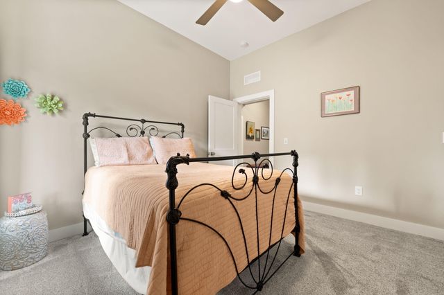 133 Lakeshore Drive, Russell Springs, KY 42642